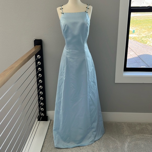 Light blue formal dress - Picture 1 of 10